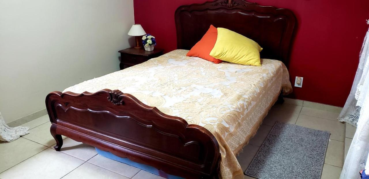 Casa Sitio Regiao Dos Lagos 1200m2 Terreno- S Pedro Daldeia Holiday home Sao Pedro da Aldeia
